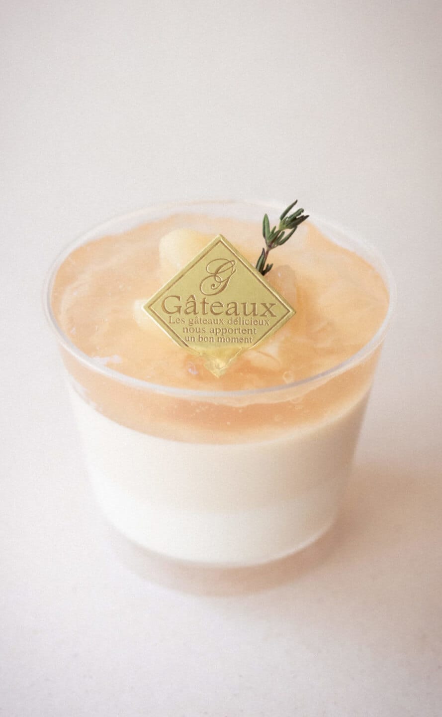 Panna cotta au thé et à la pêche