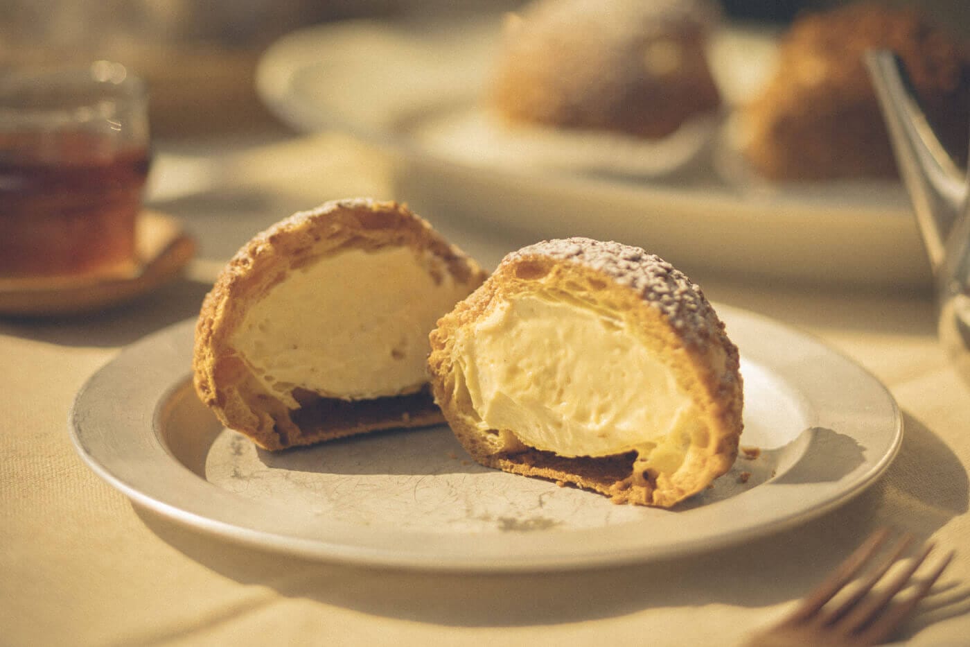 窯焼きシュークリーム / Choux à la crème | Parade - パレード伏見