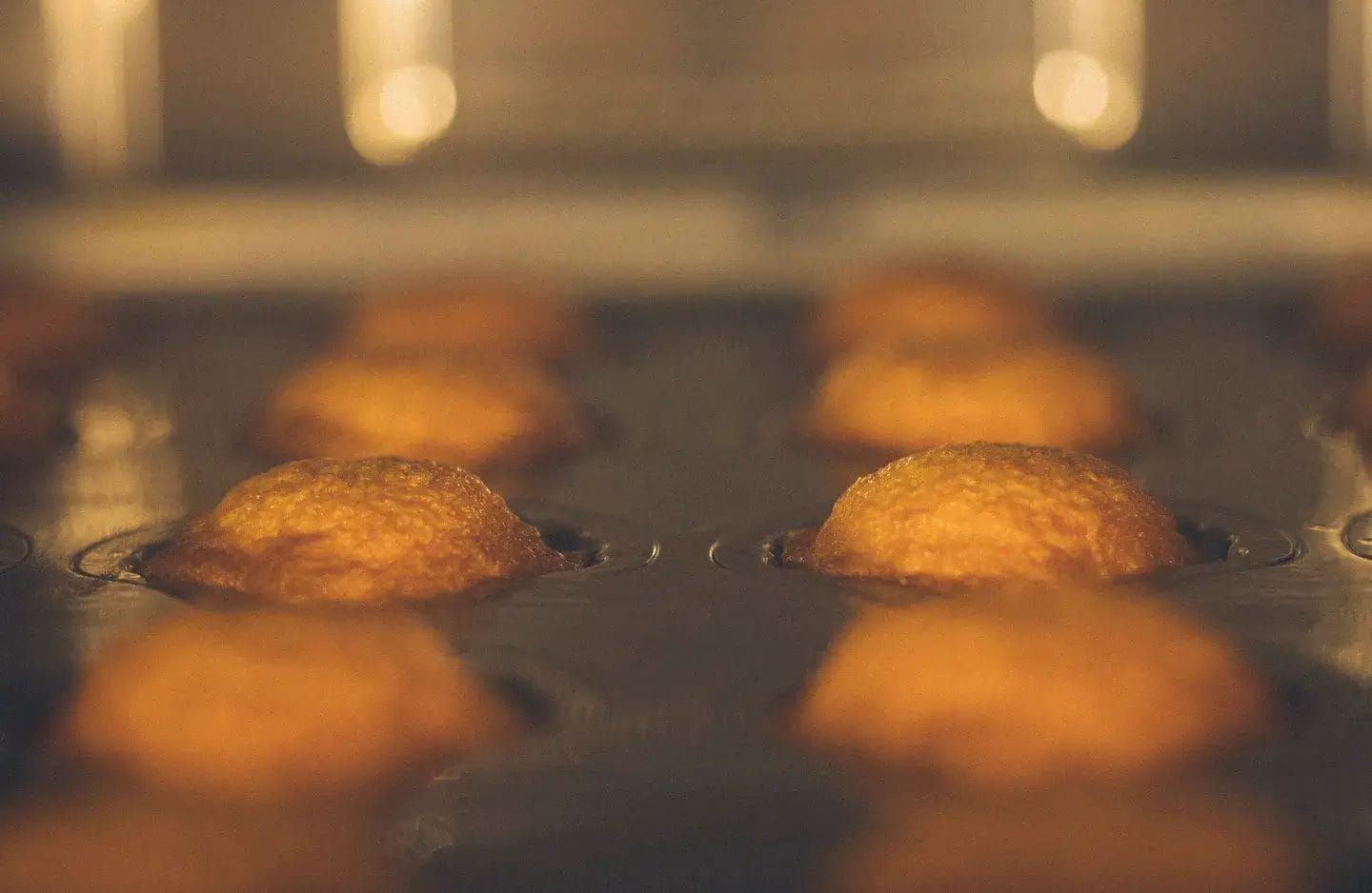 求人募集のお知らせ：調理スタッフ（パティシエ、販売スタッフ）