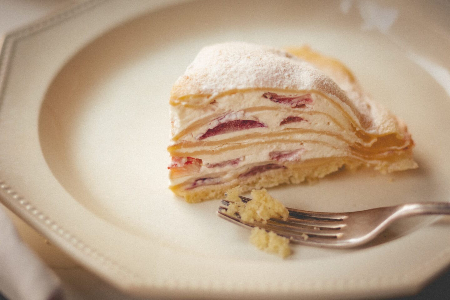 苺のミルクレープ / Mille-feuille aux fraises | Parade - パレード